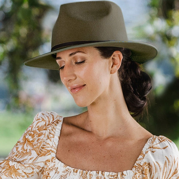 Taupe sales felt hat
