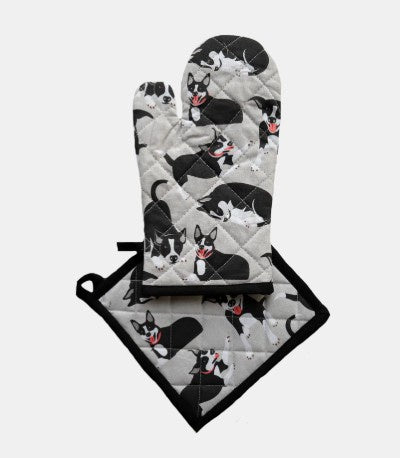 Oven Glove &amp; Pot Holder Set - Farm Dogs