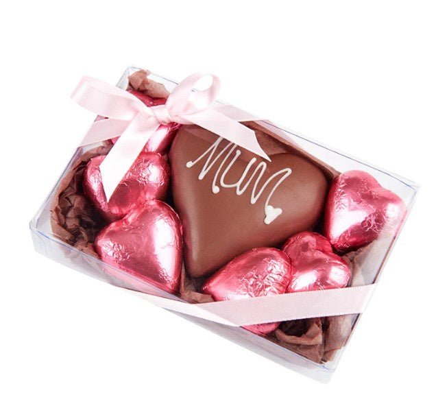 “MUM” Milk Chocolate Praline Heart & 6 Pink Foiled Hearts Gift Box - 75g | Chocilo | Confectionery | Thirty 16 Williamstown