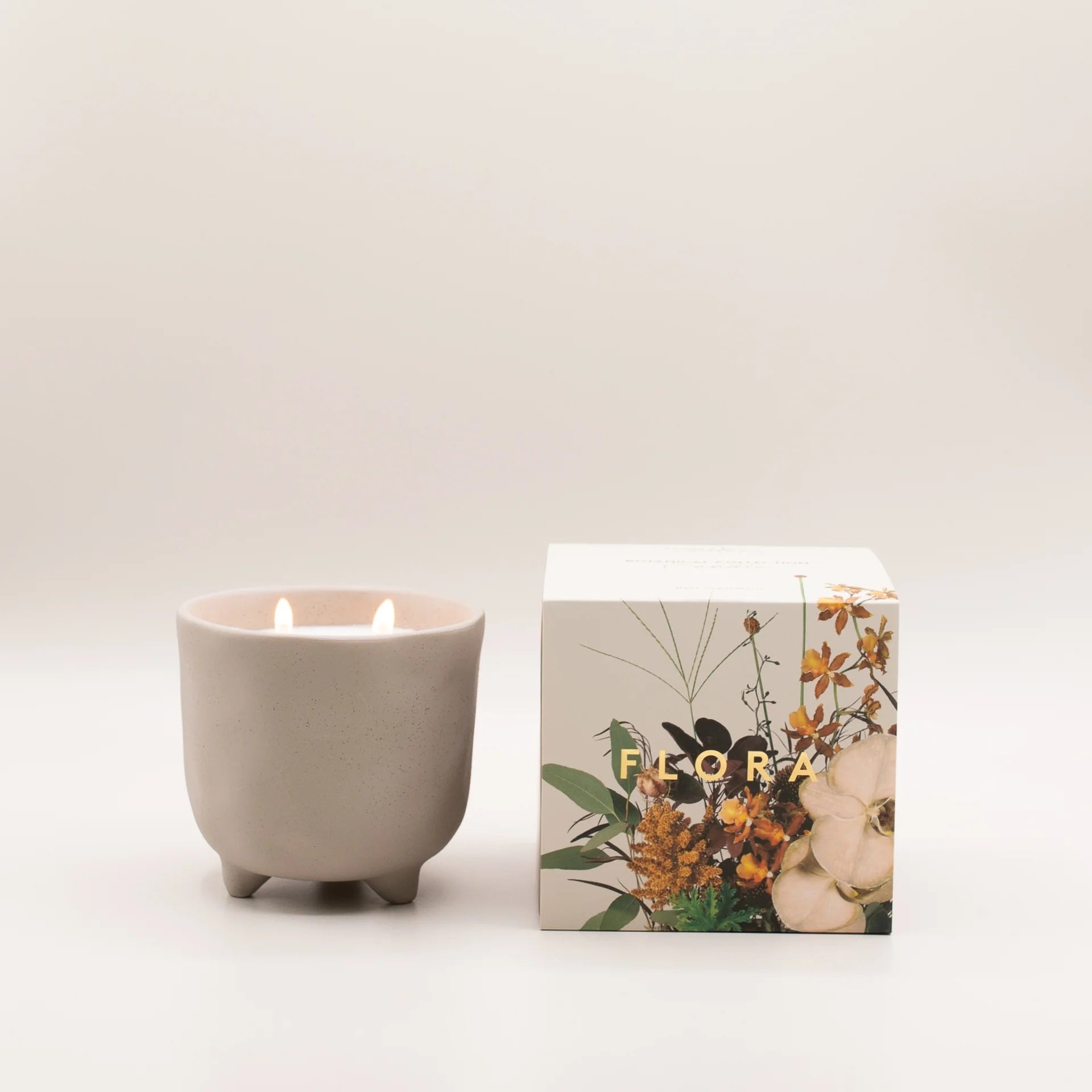 Botanical Candle - FLORA Vetiver, Gardenia, Orange, Jasmine &amp; Rhubarb