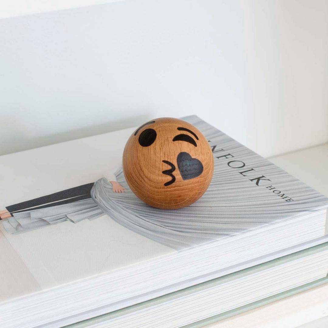 Spring Emotions - Kiss | Nordic Rooms | Games & Quizzes | Thirty 16 Williamstown