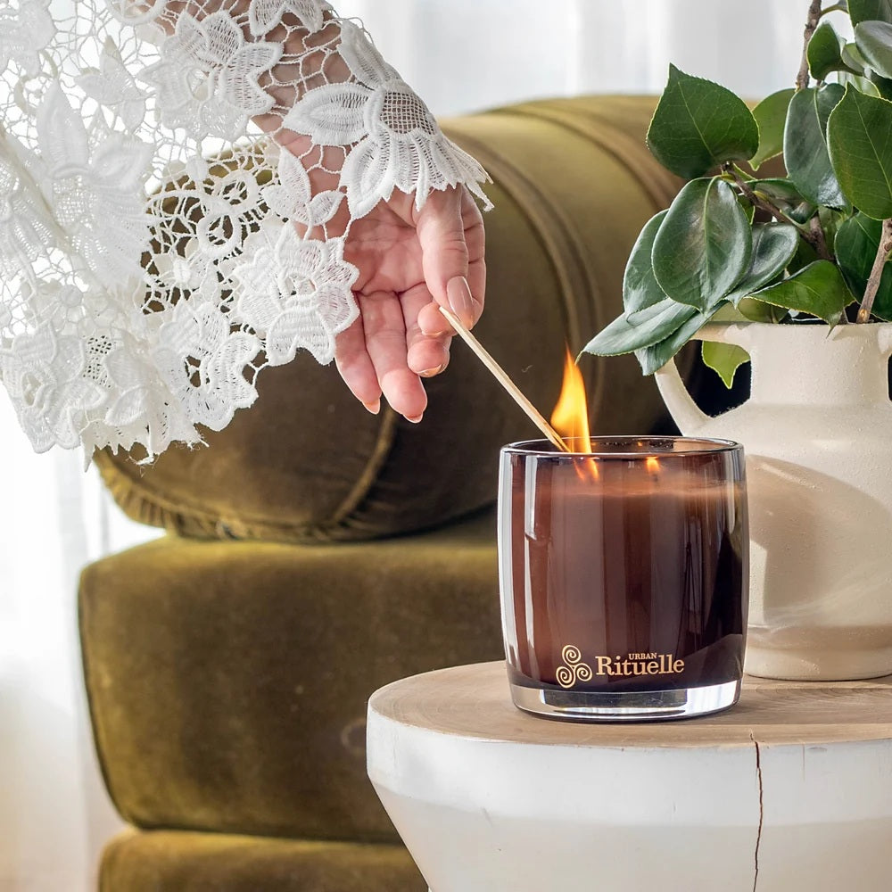 'Apotheca' Scented Soy Candle 400gm - Nectarine, Honey Blossom, Bergamot, Vetiver